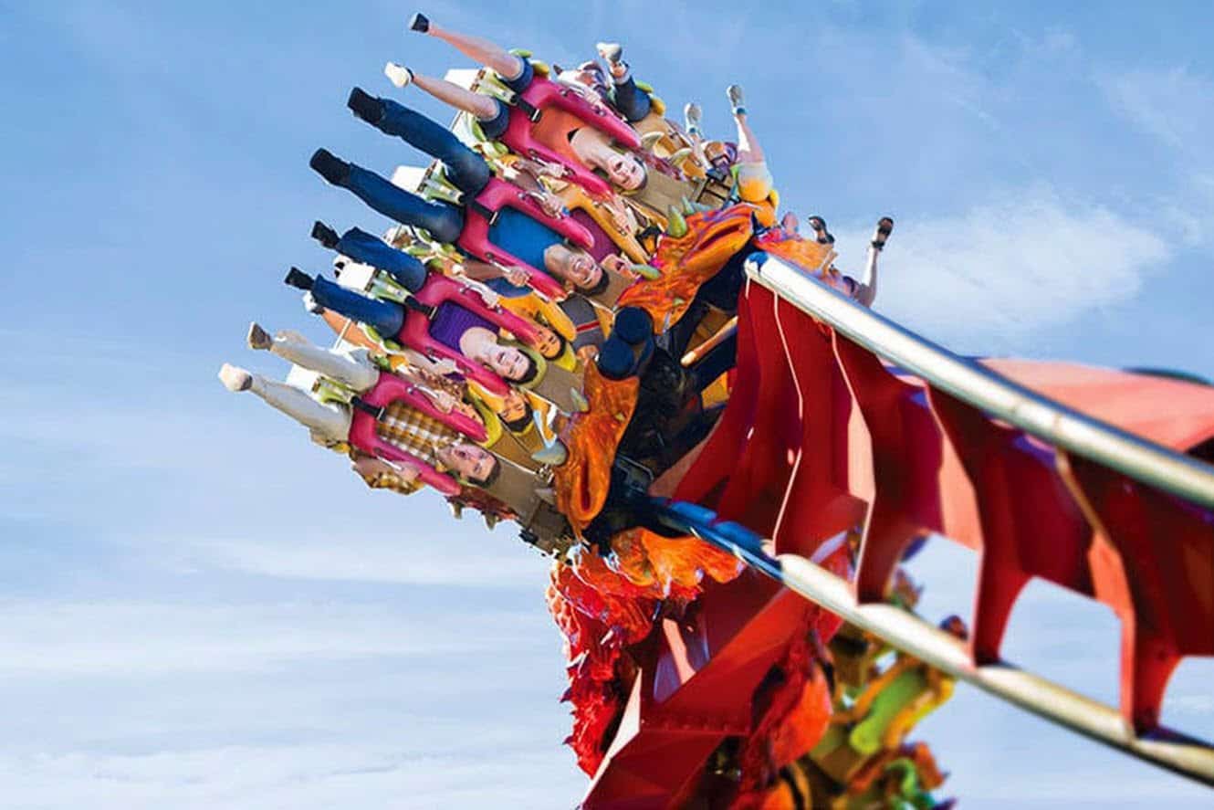dragon-challenge-ride-red-coaster (2)